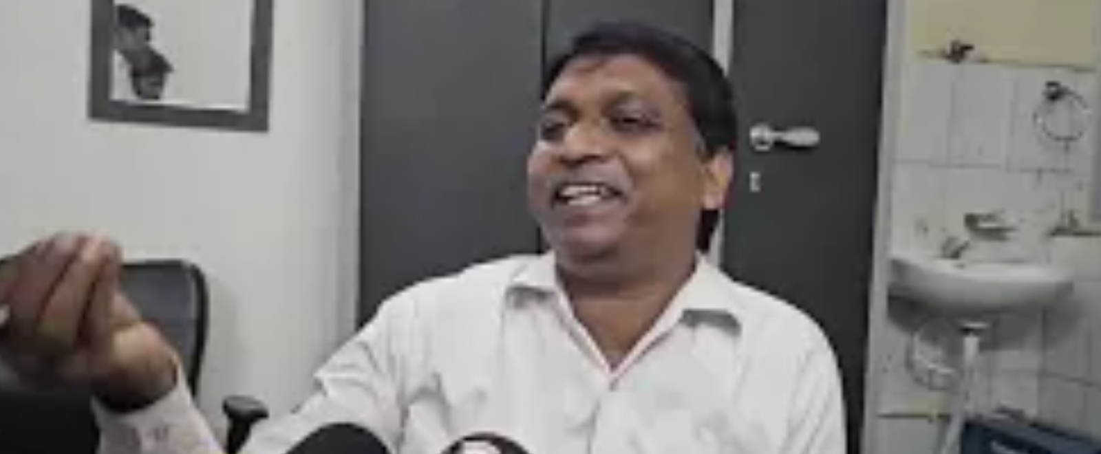 हजारीबाग ITI में नामांकन में अनियमितता का आरोप, छात्रों ने किया जमकर हंगामा