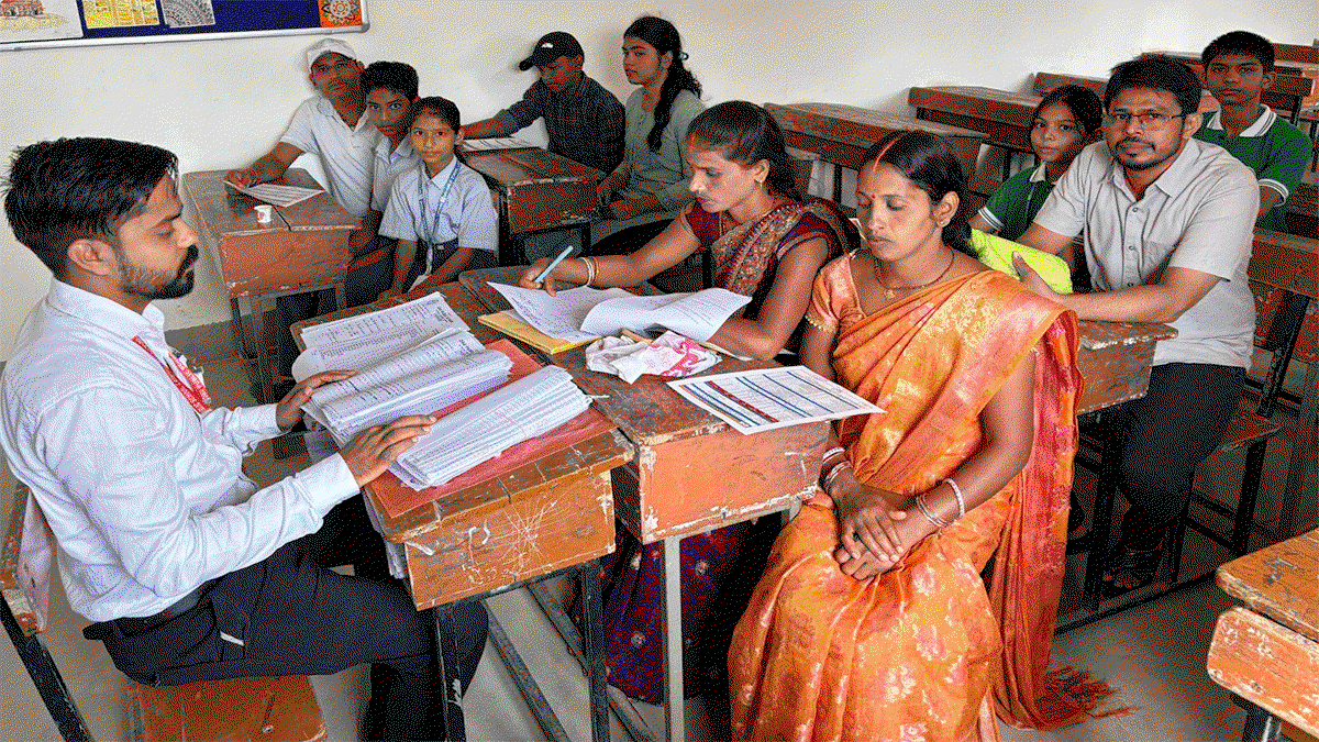 Latehar News : बच्चों के सर्वांगीण विकास में अभिभावक व शिक्षक की भूमिका अहम- सहाय