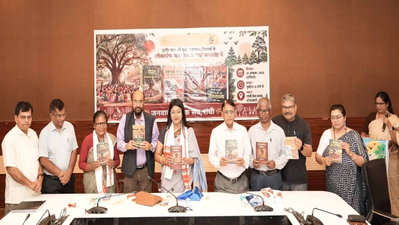 सुधीर पाल की नई पुस्तकों का विमोचन, आदिवासियों का संवैधानिक कवच है पांचवीं अनुसूची- महुआ माजी