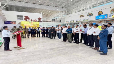 Ranchi News : बिरसा मुंडा एयरपोर्ट पर यात्री सेवा अभियान का समापन, फ्रंटलाइन स्टाफ सम्मानित