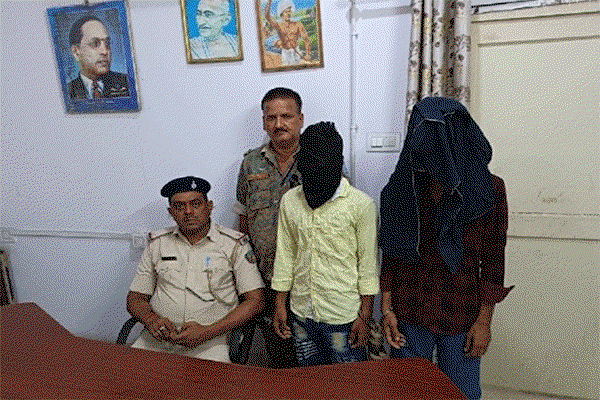Saraikela news : आदित्यपुर पेट्रोल पंप पर मारपीट मामले में फरार दो आरोपी गिरफ्तार, भेजे गए जेल