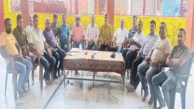 Latehar News : वैष्‍णव दुर्गा मंदिर पूजा समिति की बैठक में दुर्गा पूजा पर विचार विमर्श