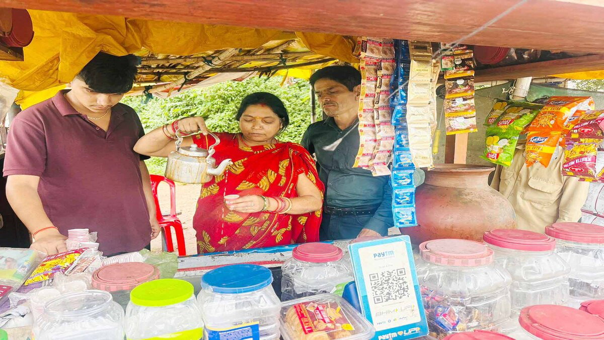 Ranchi News :  ठेला पर चाय बेचने वाले का बेटा सहायक कमांडेंट बनकर करेगा देश की सेवा