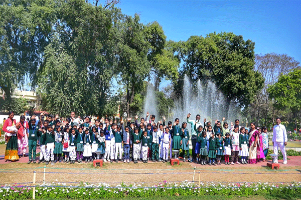 लोक भवन उद्यान में उमड़ी भीड़, एक दिन में 13,007 लोगों ने किया भ्रमण