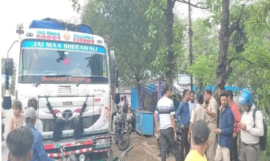 Jamshedpur News: सिदगोड़ा में तेज रफ्तार ट्रेलर ने महिला को रौंदा, चालक वाहन छोड़ फरार