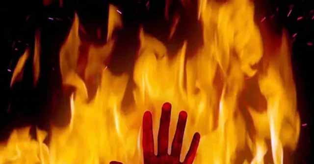 Jamshedpur : धातकीडीह तालाब के पास बुजुर्ग ने खुद को लगाई आग, TMH में भर्ती