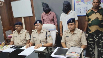 देवघर पुलिस ने ब्राउन शुगर के साथ दो तस्करों को किया गिरफ्तार