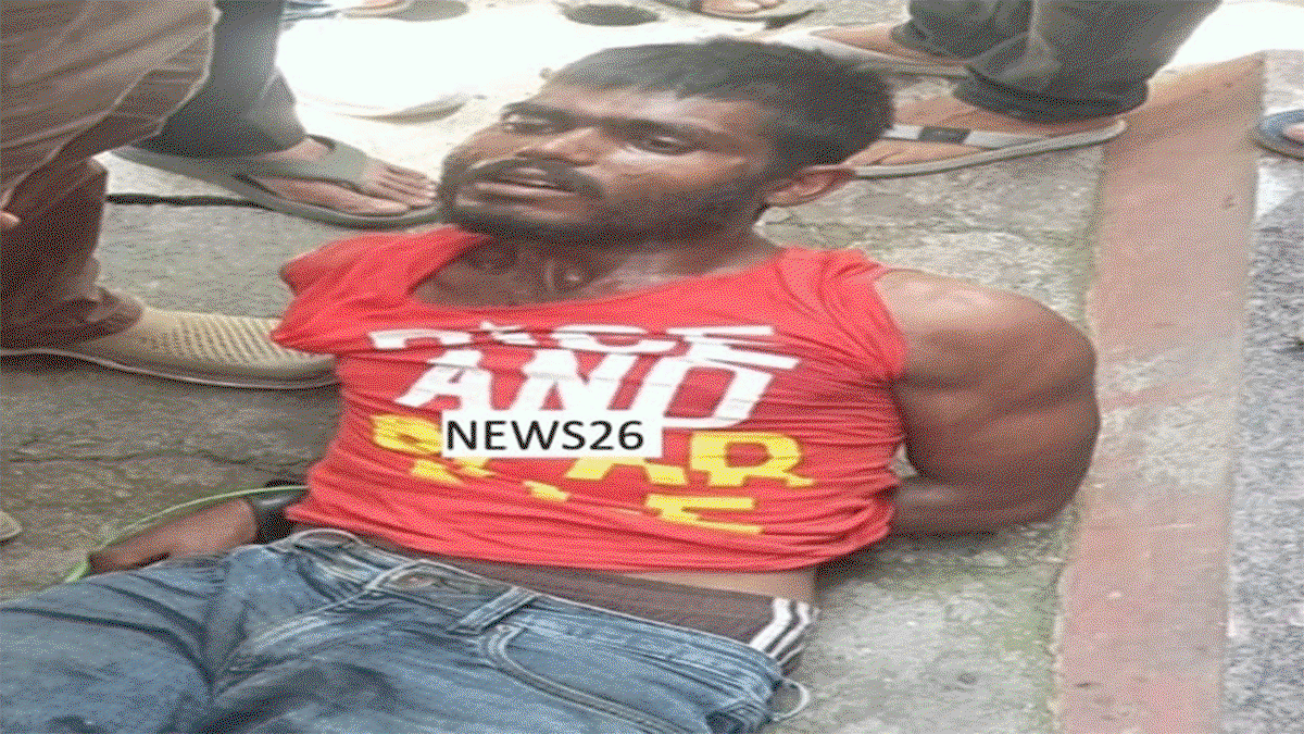 Jamshedpur News: AC का कॉपर वायर चोरी करते पकड़ाया  चोर, CCTV में कैद हुई घटना