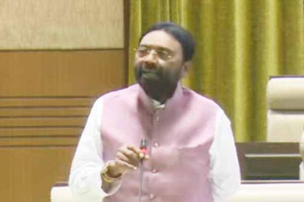 सदन में सुरेश पासवान ने की सरकार की योजनाओं की सराहना, विपक्ष पर कसा तंज