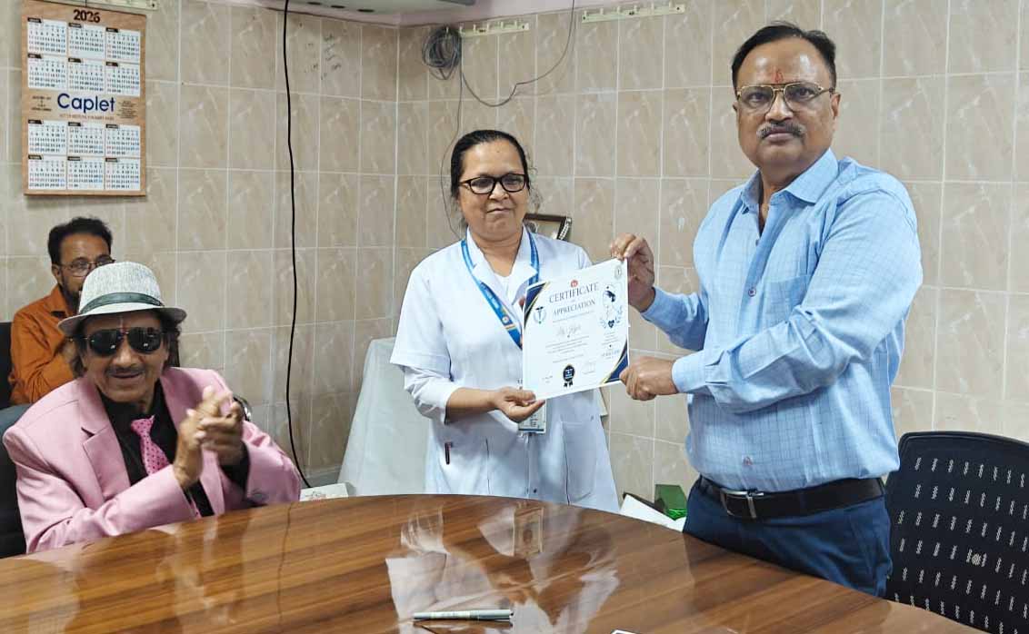Ranchi News : अंतरराष्ट्रीय नर्स दिवस पर सदर अस्पताल में नर्सिंग स्टाफ सम्मानित
