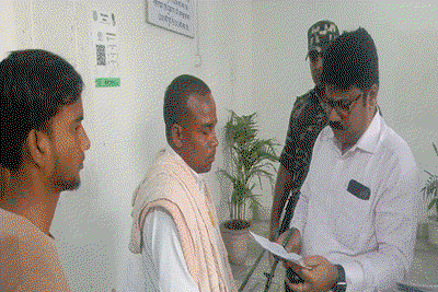 Latehar News : जन शिकायत निवारण में आवास योजना का लाभ दिलाने की मांग की