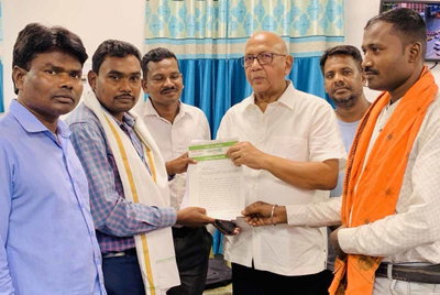 Jadugoda : डुमरिया के आस्ता गांव में जलमीनार 2 वर्षों से खराब, विधायक से लगाई गुहार