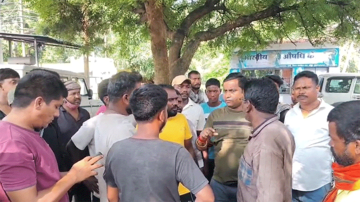 Bokaro News : पेलोडर की चपेट में आकर खलासी की मौत, मुआवजे की मांग पर डटे परिजन