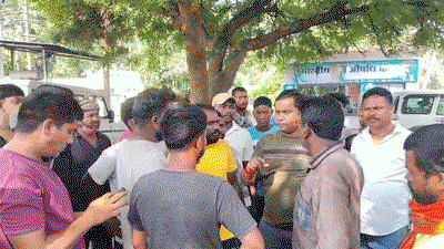 Bokaro News : पेलोडर की चपेट में आकर खलासी की मौत, मुआवजे की मांग पर डटे परिजन