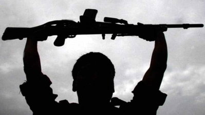 एक करोड़ के इनामी नक्सली असीम मंडल ने हथियार के साथ किया आत्मसमर्पण