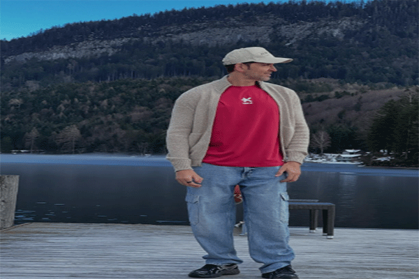 Hrithik Roshan - Saba Azad के रिश्ते में आई दरार !, कैप्शन ने बढ़ाई हलचल