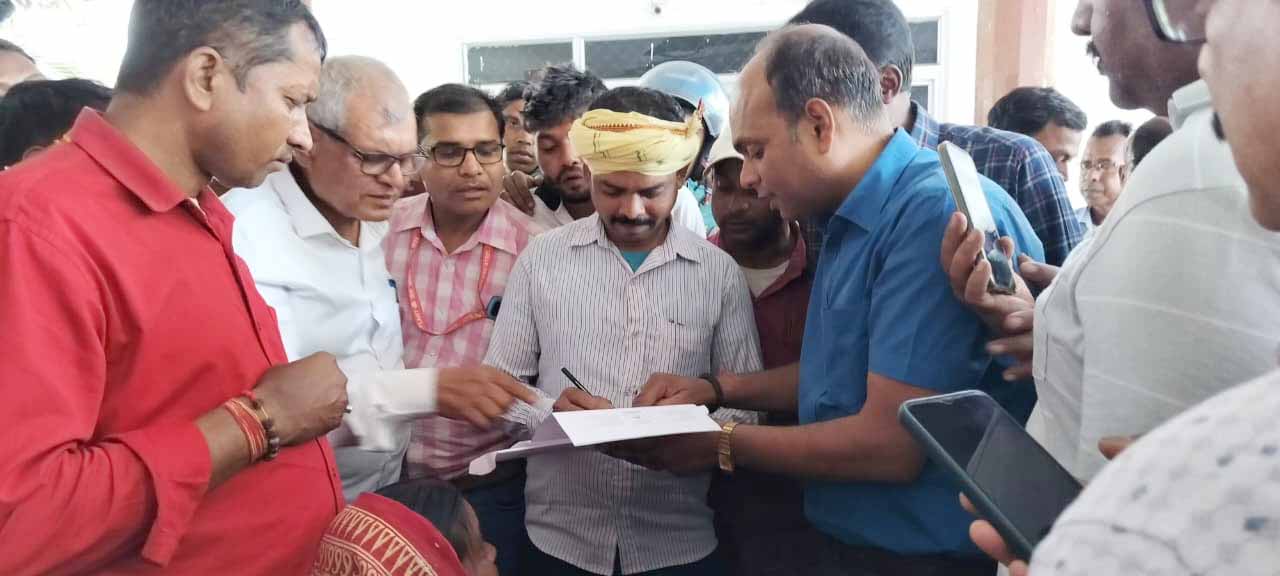 बोकारो : क्रेन से गिरकर मजदूर की मौत, आश्रित को मिली नौकरी व सहायता राशि