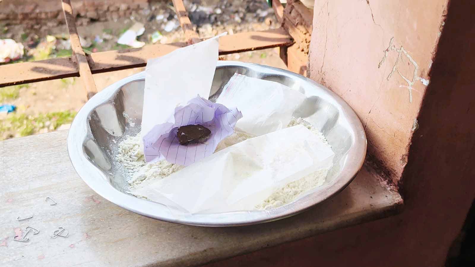 चाईबासा : बड़ाजामदा में गहना सफाई के बहाने ठगी, सोने की चेन लेकर हुए फरार