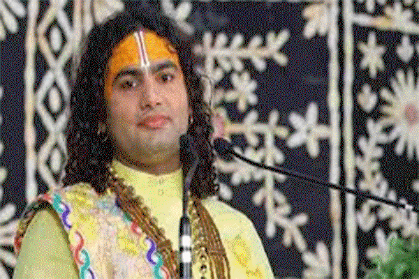 पवन -ज्योति विवाद पर अनिरुद्धाचार्य का बयान वायरल, महिला ने सुनाई आपबीती