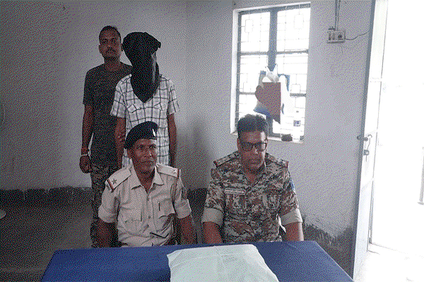 Deoghar News : रेलवे क्वार्टर की दीवार तोड़ चोरी की कोशिश, आरोपी गिरफ्तार