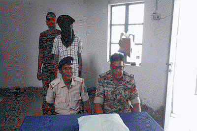 Deoghar News : रेलवे क्वार्टर की दीवार तोड़ चोरी की कोशिश, आरोपी गिरफ्तार