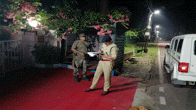 Bokaro News : DSP ने वरीय अधिकारियों के आवास पर तैनात गार्डो का किया निरीक्षण