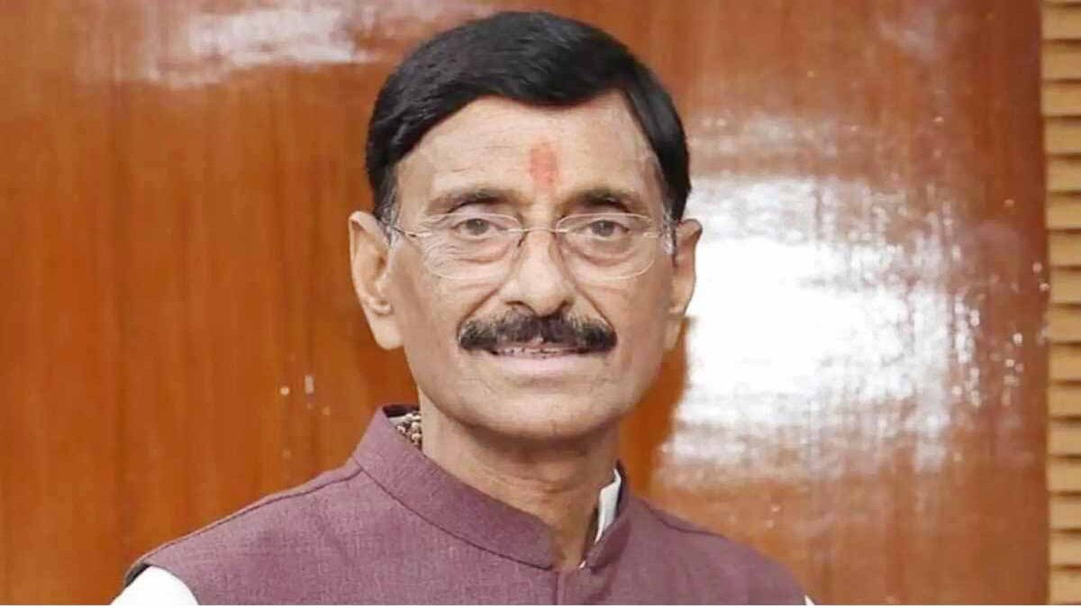 छात्रों पर कार्रवाई को लेकर रक्षा राज्य मंत्री संजय सेठ ने सरकार को घेरा