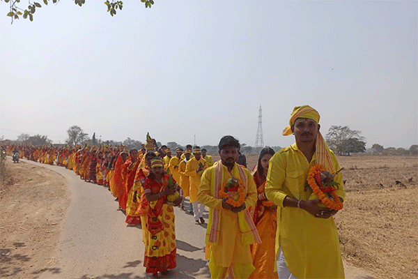 बहरागोड़ा में बाबा धूलेश्वर शिव मंदिर में दो दिवसीय भव्य यज्ञ का शुभारंभ