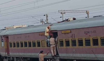 रांची रेलवे स्टेशन पर बड़ा हादसा: हाईटेंशन तार की चपेट में आने से व्यक्ति झुलसा