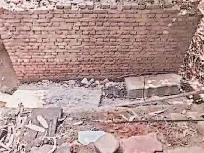 Bihar News : पटना में धंसी पुलिया, 6 लोग मलबे में दबकर घायल