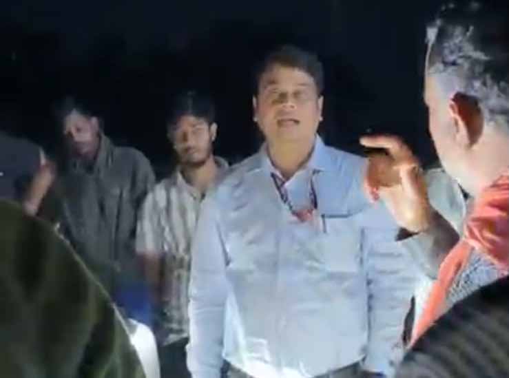 BREAKING : रांची DMO ने रातू में जब्त 90 हजार घनफीट बालू करा दिया गायब