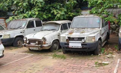 Ranchi News : सचिवालय में जंग खा रहीं VIP गाड़ियां, 75 से ज्यादा वाहन बने कबाड़