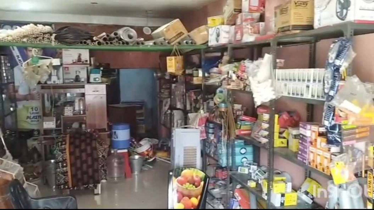 Theft in shop