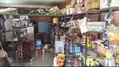 Bokaro News : बरमसिया में दुकान का ताला तोड़कर एक लाख के सामान की चोरी