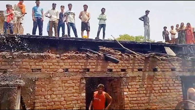 पलामू : घर में लगी आग से लाखों का नुकसान, शादी से पहले परिवार पर संकट