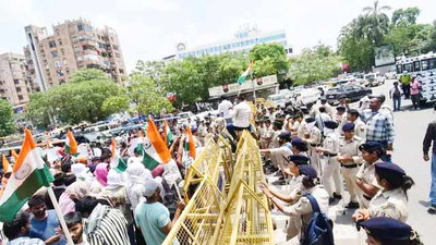 Bihar News : छात्रों ने निकाला आक्रोश मार्च, SI परीक्षा रद्द करने की मांग