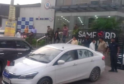Ranchi : IG सुदर्शन मंडल से मिलने अस्पताल पहुंचीं DGP, स्वास्थ्य की जानकारी ली