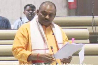 सदन में शशिभूषण मेहता ने उठाया शहीद नीलांबर-पीतांबर की प्रतिमा का मुद्दा