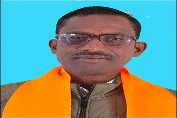 लातेहार : भाजपा जिला अध्यक्ष बंशी यादव ने किया कमेटी विस्तार