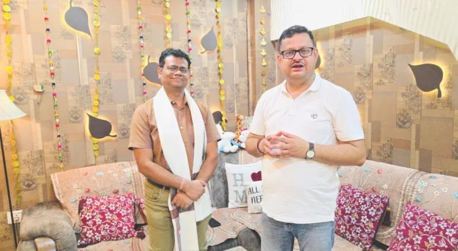 होर्मुज की जंग से लौटे जमशेदपुर के कैप्टन मनीष, डेढ़ महीने तक खतरे के साये में बचाई 40 जिंदगियां