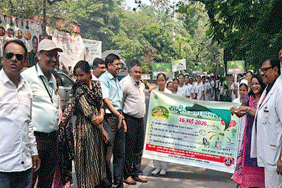 Dhanbad News : राष्ट्रीय डेंगू दिवस पर जागरूकता रैली,सिविल सर्जन ने बताये बचाव के तरीके