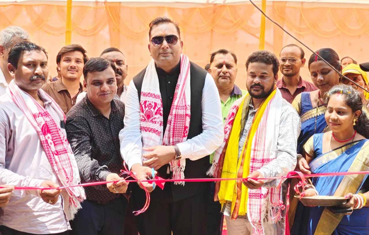 Bokaro News : वेदांता ESL के CEO ने कस्टम हायरिंग सेंटर व स्वॉयल टेस्टिंग डिवाइस का किया उद्घाटन