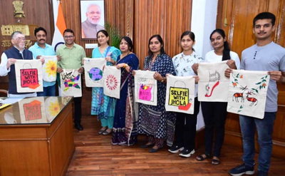 राज्यपाल से मिले पॉलिथीन मुक्त अभियान के कार्यकर्ता, पर्यावरण संरक्षण के प्रयासों की दी जानकारी