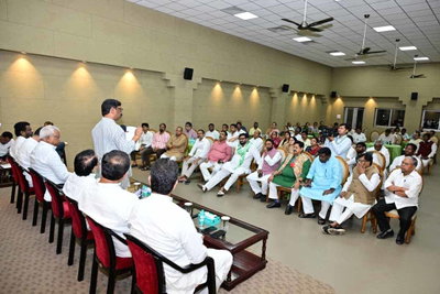 राज्यसभा रण: दिनभर चली महागठबंधन की मैराथन बैठकें, वोटिंग रणनीति पर मंथन