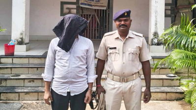रांची में अवैध विदेशी शराब की बिक्री का खुलासा, छापेमारी में 52 बोतलें बरामद, 1 गिरफ्तार