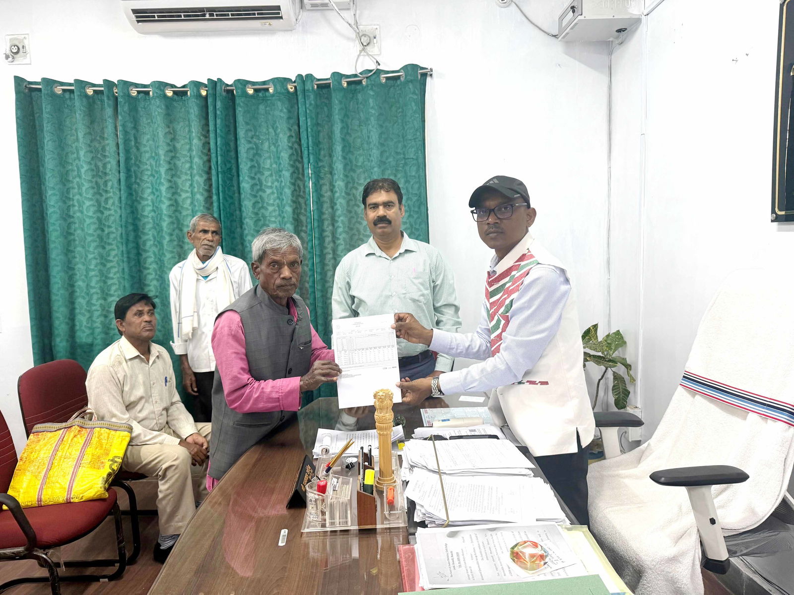 जनता दरबार में सैकड़ों मामलों का हुआ ऑन-द-स्पॉट निपटारा