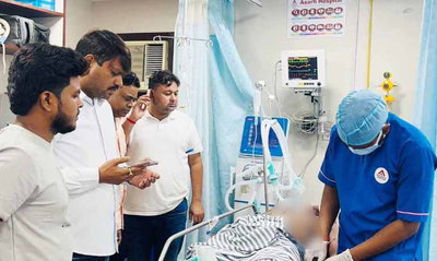 धनबाद: सोनारडीह में अपराधियों ने युवक को मारी गोली, मेयर ने अस्पताल पहुंच जाना हाल