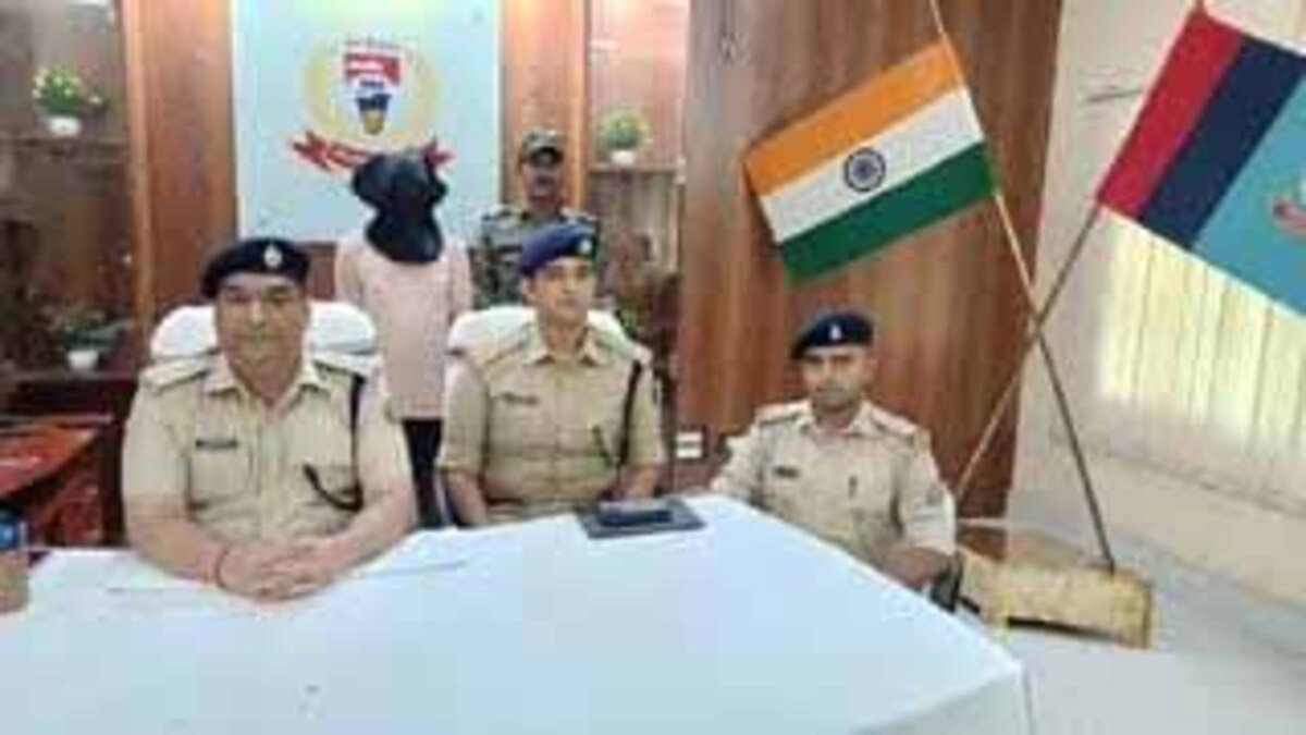 चतरा पुलिस की कार्रवाई, TSPC का एरिया कमांडर लक्ष्मण गंझू गिरफ्तार