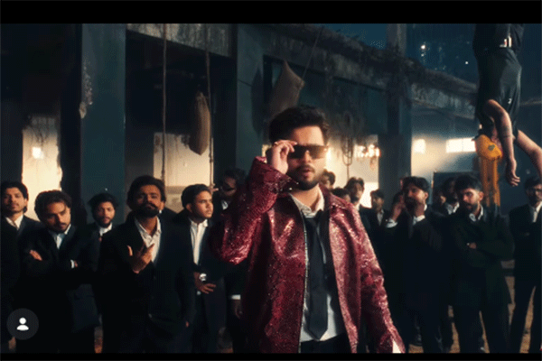 Elvish Yadav  के नए गाने ‘जस्टिन बीबर’ ने मचाया बवाल,लिखा- छोरी छोड़ बोलेरो ने, जी वैगन की सैर करा दूं…