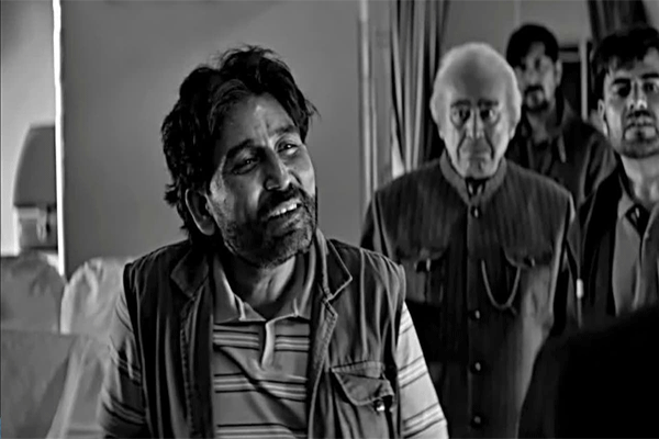 ‘धुरंधर 2’ में विवेक सिन्हा के डायलॉग पर विवाद, एक्टर ने वीडियो में सफाई दी